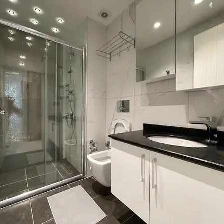 Cosy Flat, Kleopatra *